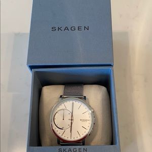 Like New Skagen Men’s Connected Silver Watch